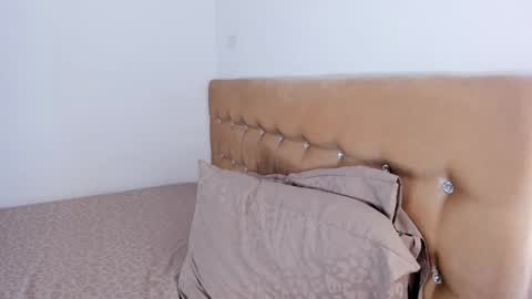 Jennifer online show from 03-26-26, 06:46