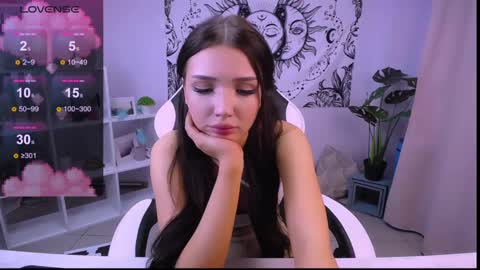 Snapshot of emmakeam_ chatting on 12-06-24, 06:15 Emma online show from 12-06-24, 06:15