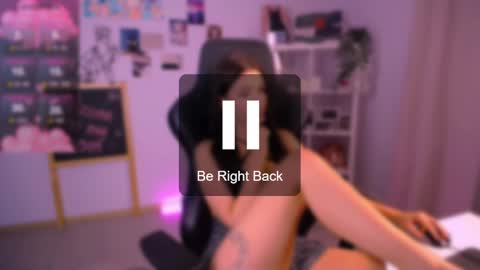 Snapshot of emmakeam_ chatting on 12-08-24, 09:57 Emma online show from 12-08-24, 09:57