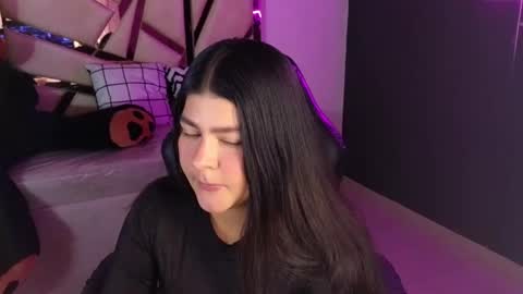 Emma online show from 02-11-25, 10:37