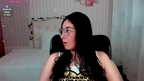 Emmas Room online show from 03-25-26, 01:11