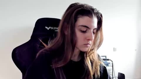 Emma online show from 10-13-25, 10:37