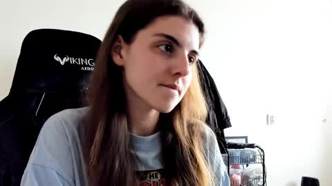 Emma online show from 05-12-26, 12:24