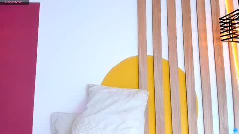 emmanaughty_ online show from 01-12-26, 07:19