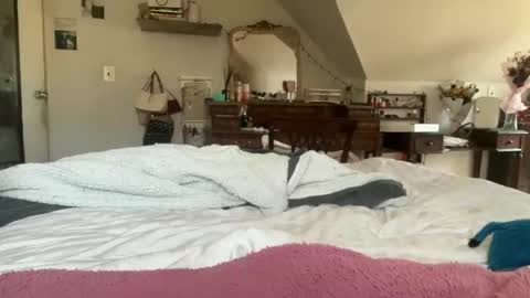 EmmaAngel online show from 03-29-26, 05:02