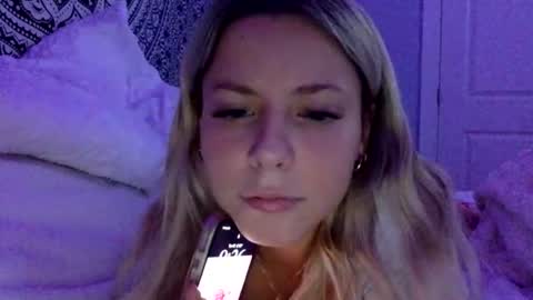 emmareaxo online show from 05-13-26, 01:36