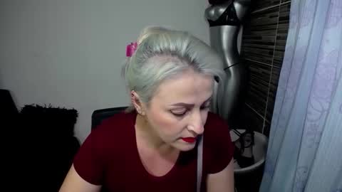 Emma online show from 05-12-26, 10:40