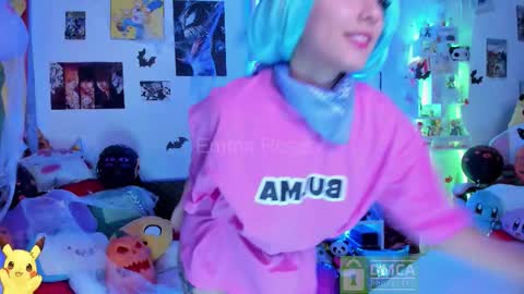 Snapshot of emmarosse11 chatting on 10-30-25, 08:20 Emma online show from 10-30-25, 08:20