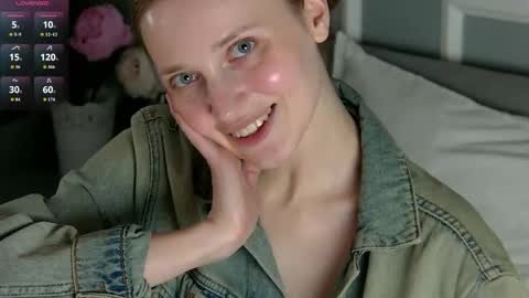 Snapshot of emmasagge chatting on 06-03-26, 02:33 Emma online show from 06-03-26, 02:33