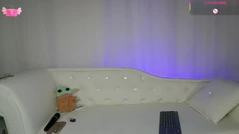 Sara online show from 09-18-25, 11:34