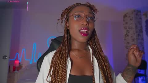 Sara online show from 11-24-25, 11:32