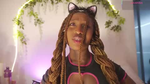 Sara online show from 12-18-25, 11:38