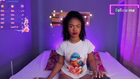 Snapshot of emmasmith06 chatting on 01-17-25, 05:19 Emma online show from 01-17-25, 05:19