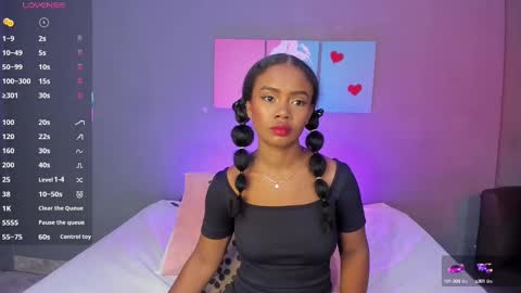 Snapshot of emmasmith06 chatting on 09-26-25, 09:08 Emma online show from 09-26-25, 09:08