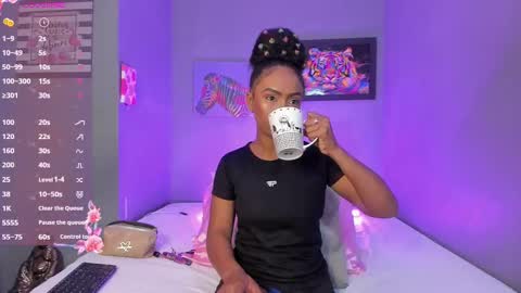 Snapshot of emmasmith06 chatting on 10-16-25, 05:14 Emma online show from 10-16-25, 05:14