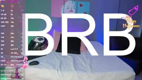 Snapshot of emmasmith06 chatting on 10-30-25, 06:30 Emma online show from 10-30-25, 06:30