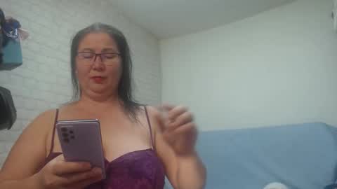 emmasquirt69 online show from 12-17-25, 10:05