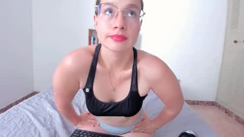 Emma Torres online show from 12-28-24, 06:18