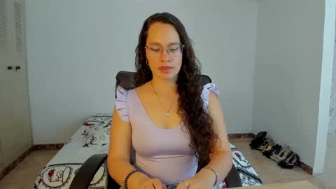 Emma Torres online show from 03-08-25, 08:25