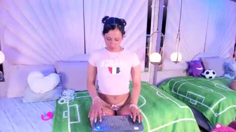 emmawilliams_2 online show from 06-20-26, 09:28
