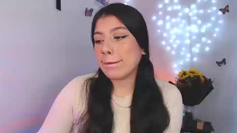 Snapshot of emmi_0 chatting on 09-25-25, 12:14 Emily Independent model online show from 09-25-25, 12:14