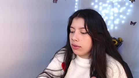 Snapshot of emmi_0 chatting on 09-30-25, 01:27 Emily Independent model online show from 09-30-25, 01:27