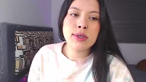 Snapshot of emmi_0 chatting on 10-03-25, 12:18 Emily Independent model online show from 10-03-25, 12:18