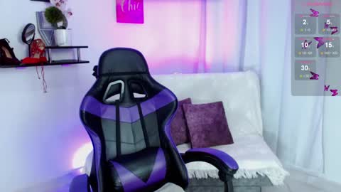 Emmi Cam online show from 05-04-26, 01:07