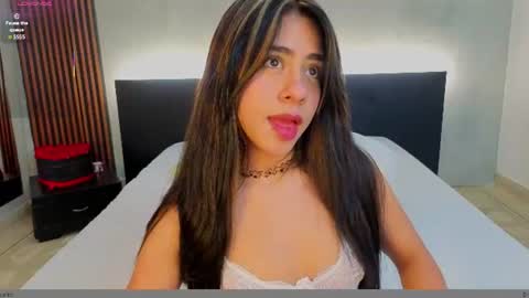 emmi_collins online show from 06-09-26, 09:15