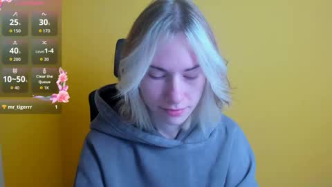 Emmi online show from 10-14-25, 05:30