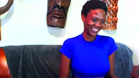 Snapshot of emmiblaq chatting on 06-18-26, 09:14 emmiblaq online show from 06-18-26, 09:14