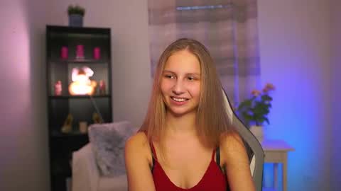 Snapshot of emmie_murray chatting on 02-06-26, 02:53 Emmie online show from 02-06-26, 02:53