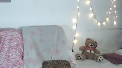 Emely online show from 06-21-26, 04:37