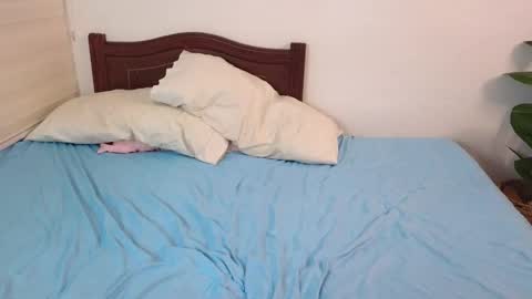 Emmily online show from 11-29-25, 07:44