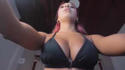 Snapshot of emmily_savage chatting on 07-10-26, 11:46 online show from 07-10-26, 11:46