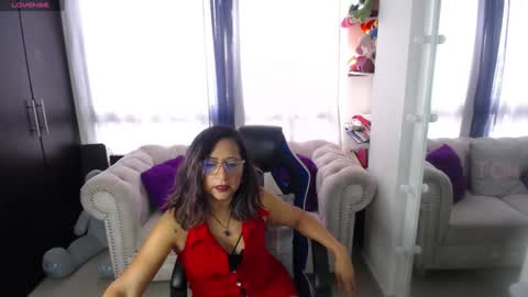 Snapshot of emmilychevalier chatting on 01-04-25, 10:13 Emmily online show from 01-04-25, 10:13