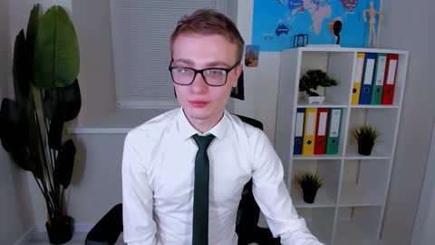 Snapshot of emmit_barker chatting on 02-18-26, 03:46 Emmit online show from 02-18-26, 03:46