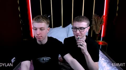 Snapshot of emmit_barker chatting on 03-29-26, 08:42 Emmit online show from 03-29-26, 08:42