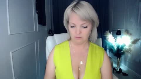 emmmam online show from 10-18-25, 01:23