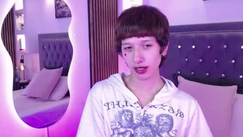 Snapshot of emmo_boy chatting on 05-03-26, 08:48 SERGIO online show from 05-03-26, 08:48
