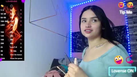 Snapshot of emmy_durant chatting on 10-15-25, 07:58 emmy_durant online show from 10-15-25, 07:58