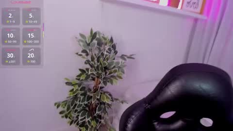 Emmy Heart online show from 10-13-25, 03:39