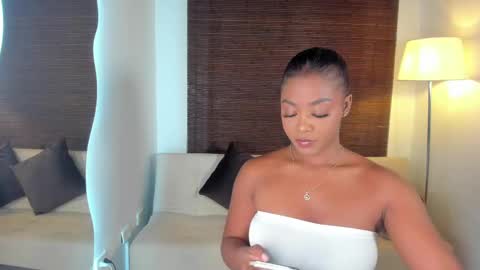 emmy_jacksson online show from 02-19-25, 11:25