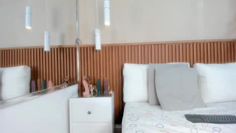 Emmy Lander online show from 11-05-25, 07:36