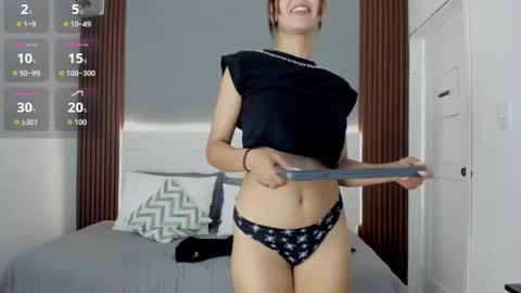 Snapshot of emmy_meadows chatting on 10-23-25, 08:18 Emmy online show from 10-23-25, 08:18