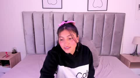 Emily  Laila  online show from 01-07-25, 12:09