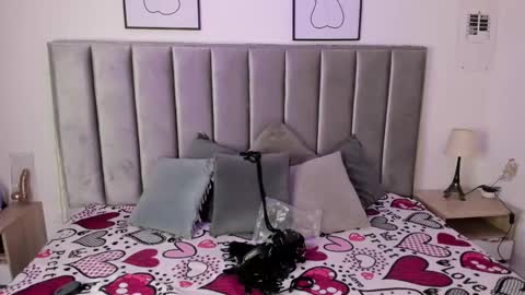 Emily  Laila  online show from 03-08-25, 01:25