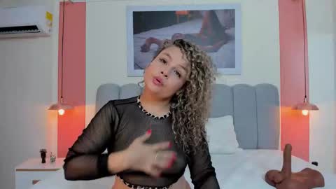 Snapshot of emmyboyd chatting on 02-26-26, 11:53 Emma online show from 02-26-26, 11:53