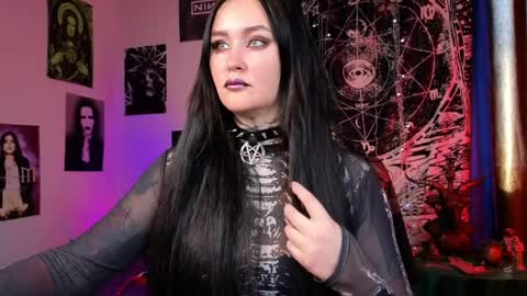 Emmy Bright     50  online show from 05-18-26, 02:18