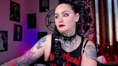 Emmy Bright     50  online show from 05-25-26, 02:06